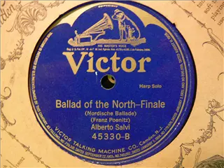 small_victor 45330 b.webp